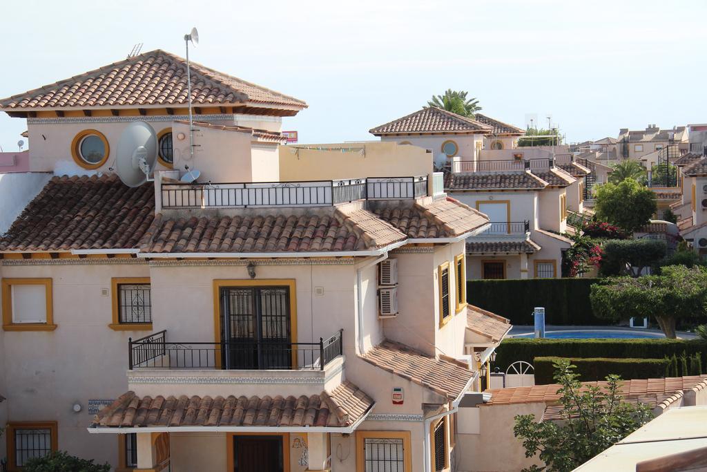 Holiday home Torre de Pisa Torrevieja Habitación foto